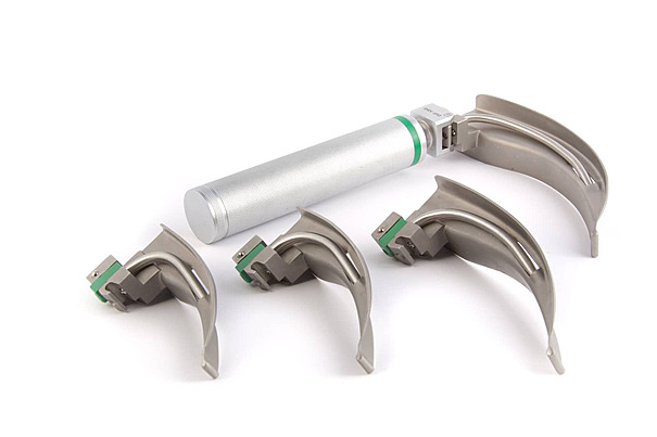 Fiber optic laryngoscope